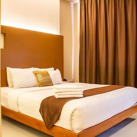 Os Hotel Airport Batam Ngoại thất bức ảnh