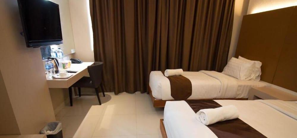 Os Hotel Airport Batam Ngoại thất bức ảnh