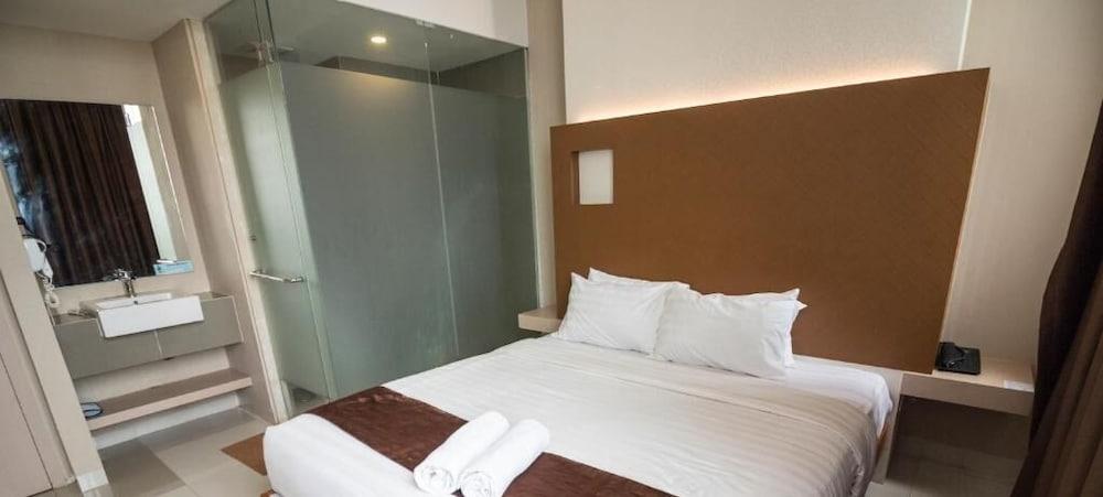 Os Hotel Airport Batam Ngoại thất bức ảnh