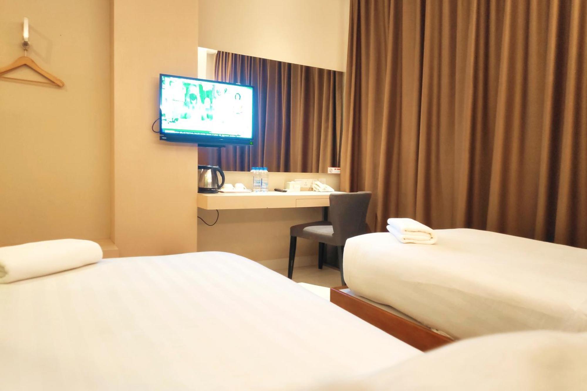 Os Hotel Airport Batam Ngoại thất bức ảnh