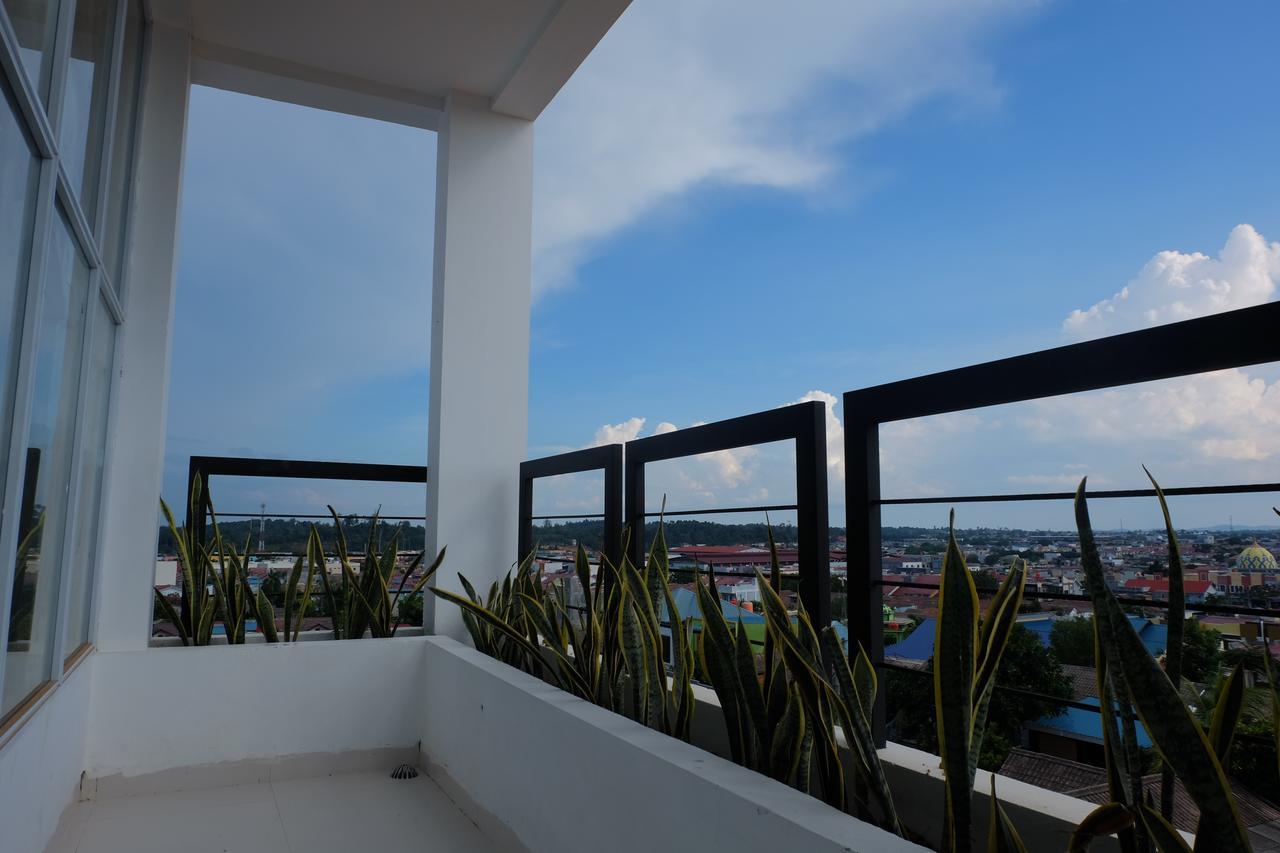 Os Hotel Airport Batam Ngoại thất bức ảnh